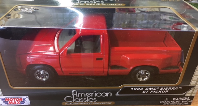 Auto Scoppio 1 Motormax 1992 GMC Sierra GT Pickup Truck 1/24