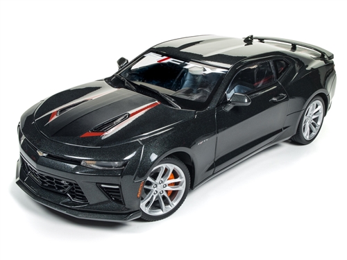 AW243 2 1 - 2017 CHEVROLET CAMARO SS - MUSCLE CARS USA BY AUTOWORLD