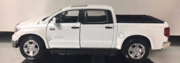 ss45411 5 - Toyota Tundra Pick Up Truck - ONLY RED LEFT