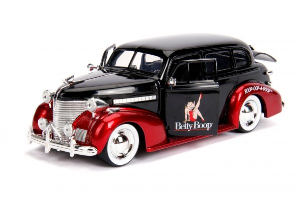 30695 6 - 1939 CHEVY MASTER DELUXE W/BETTY BOOP-HOLLYWOOD RIDES -1:24