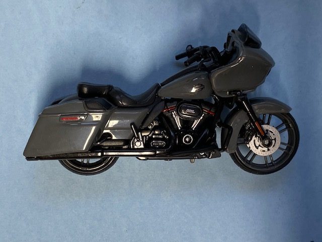 NEW MAISTO MI18856 Harley Davidson 2018 CVO Road Glide 1:18 MODELLINO DIE CAST Model