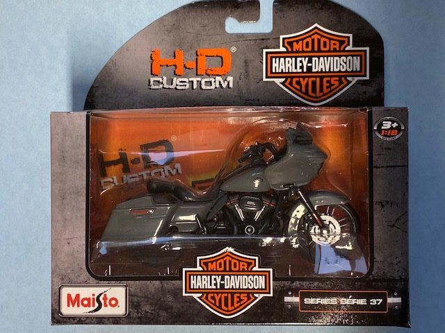 Harley Davidson Modèle CVO Road Glide 2018 37 Maisto Moto 1:18 