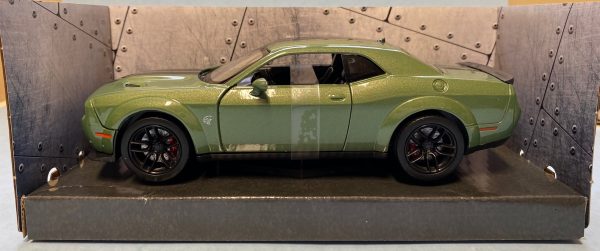 79350gr2 - 2018 DODGE CHALLENGER SRT HELLCAT WIDEBODY IN MILITARY GREEN WITH DUAL GUNMETAL CENTER STRIPES