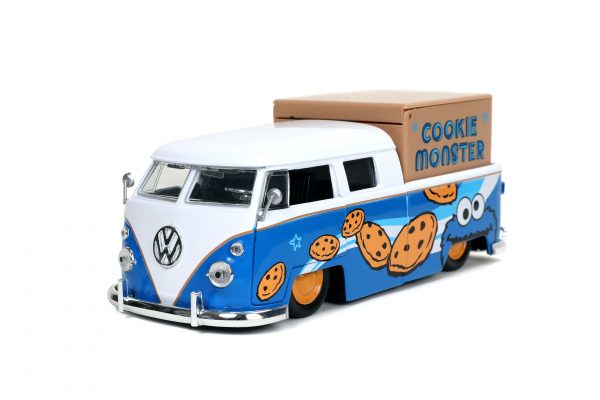 31751 1.24 hwr 1963 vw bus truck cookie monster w sound 7 scaled - HOLLYWOOD RIDES - 1963 VW BUS TRUCK & COOKIE MONSTER W/SOUND