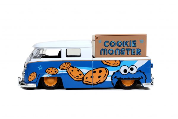 31751 1.24 hwr 1963 vw bus truck cookie monster w sound 8 scaled - HOLLYWOOD RIDES - 1963 VW BUS TRUCK & COOKIE MONSTER W/SOUND