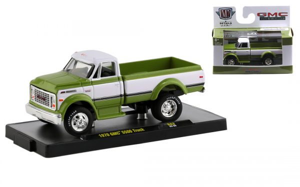 32500 63d - 1970 GMC 5500 TRUCK - GREEN AND WHITE BY M2 AUTHENTICS