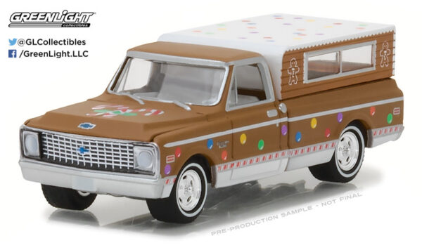 37120d - 1972 Chevrolet C10 Pick Up Truck with camper - Holiday Ornaments