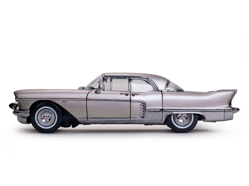 4012e - 1957 Cadillac Eldorado Brougham by SunStar - 1:18 scale