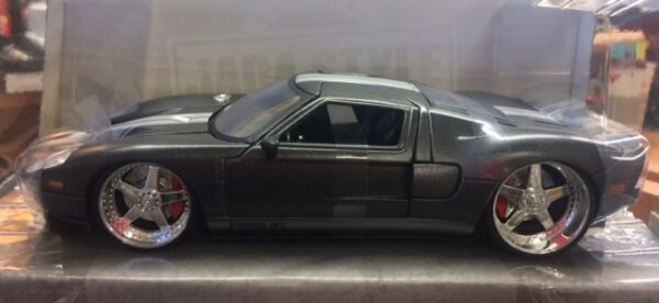 97366 - 2005 FORD GT -DARY GREY WITH SILVER STRIPS - BIGTIME KUSTOMS BY JADA TOYS