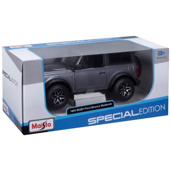 31530 4 - 2021 FORD BRONCO BADLANDS - 2 DOOR IN 1:24 SCALE BY MAISTO