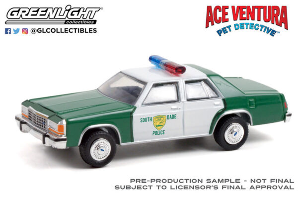 44930b - 1983 Ford LTD Crown Victoria Miami Police Department - Ace Ventura: Pet Detective (1994)