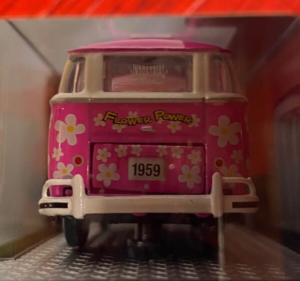 img 3620 - 1959 VW Microbus Deluxe U.S.A. Model – Pink "Flower Power"
