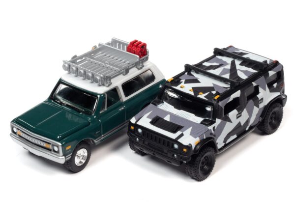 jlpk015 offroad group versionb - 1969 Chevrolet Blazer (Dark Green w/White Roof) 2004 Hummer H2 (White/Black/Gray Urban Camo Wrap)