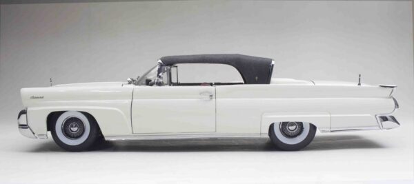 4709 - 1958 Lincoln Continental MKIII Close Convertible by SUNSTAR - NEW RELEASE