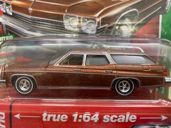 aw64222b5 2 - 1974 BUICK ESTATE WAGON - MUSCLE WAGONS SERIES BY AUTO WORLD - CINNAMON POLY