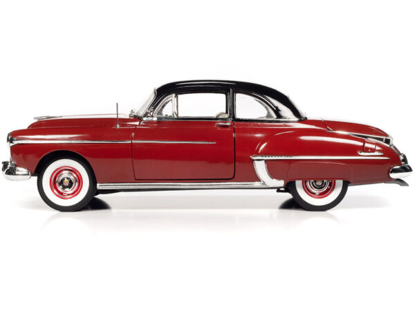 amm1304 6 11941 - 1950 Oldsmobile 88 Holiday Coupe Chariot Red Limited Edition