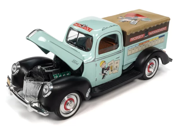 awss138 2 - MONOPOLY 1940 FORD PROPERTY MANAGEMENT TRUCK W/RESIN FIGURE