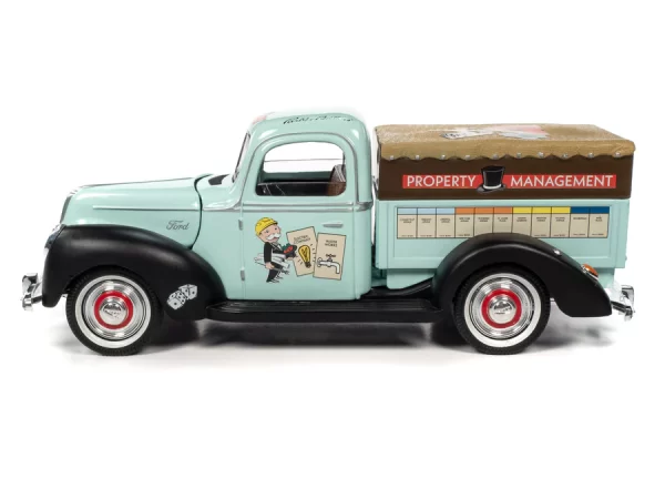 awss138 4 - MONOPOLY 1940 FORD PROPERTY MANAGEMENT TRUCK W/RESIN FIGURE