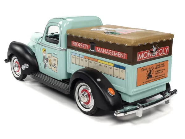 awss138 5 - MONOPOLY 1940 FORD PROPERTY MANAGEMENT TRUCK W/RESIN FIGURE