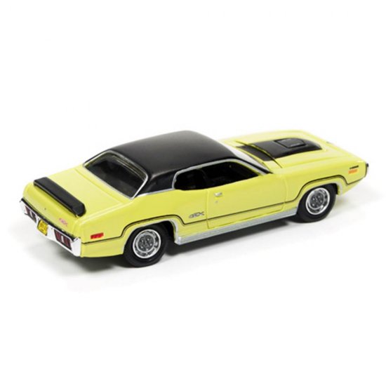 - 1971 PLYMOUTH GTX YELLOW W/BLACK ROOF - RACING CHAMPIONS MINT