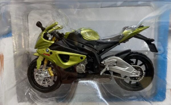 35300 5 - BMW RR S1000 LIME GREEN MOTORCYCLE IN 1:18 SCALE