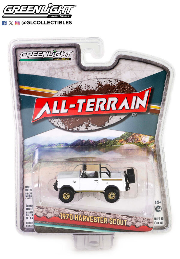 35270 b 1 - 1970 Harvester Scout Lifted with Off-Road Parts in White and Gold