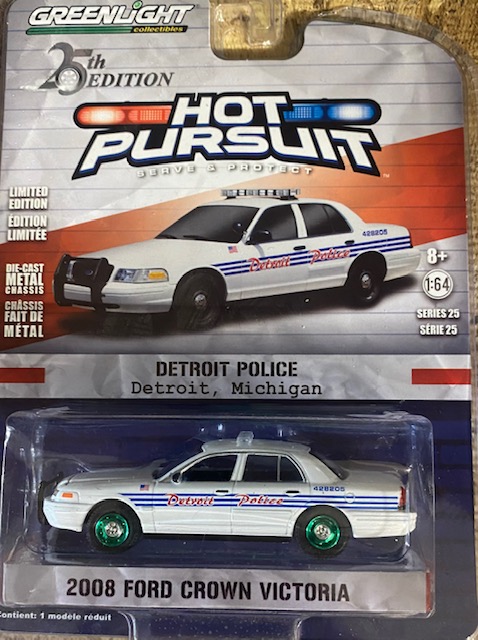 img 7875 1 - 2008 FORD CROWN VICTORIA - DETROIT POLICE, HOT PURSUIT SERIES 25 GREEN MACHINE