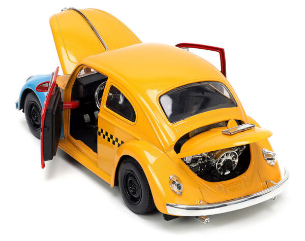 32801c - Oscar's Taxi Service - 1959 Volkswagen Beetle with Oscar the Grouch Diecast Figure