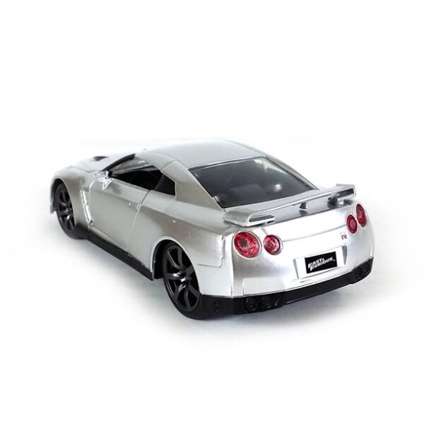 97383b - BRIANS NISSAN GT-R (R35) SILVER FROM FAST & FURIOUS 1:32 SCALE (5")