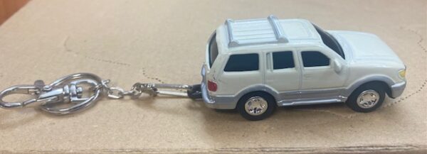 img 8374 - 1999 FORD EXPLORER KEY CHAIN, DIE CAST METAL, PULL BACK ACTION