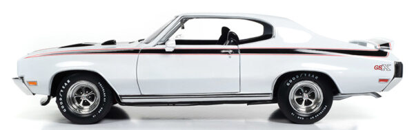 1322b - 1970 Buick GSX in Apollo White