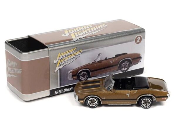 jlct011a2 2 - 1970 OLDSMOBILE 442 CONVERTIBLE (AUTUMN GOLD) WITH COLLECTOR TIN -JOHNNY LIGHTNING