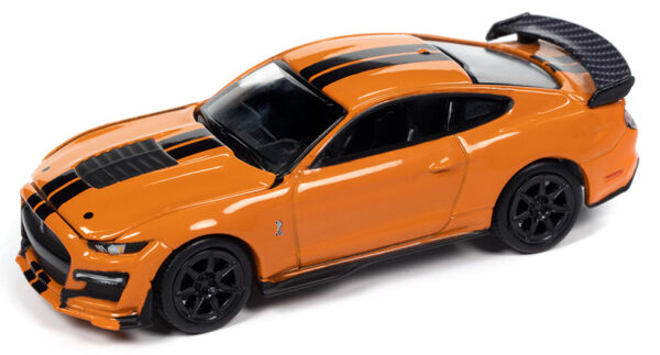 awsp136b - 2021 Ford Mustang Shelby GT500 Carbon Edition Track in Twister Orange with Twin Upper Black Stripes 