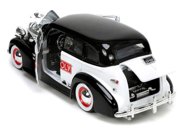 v2 33230 - 1939 Chevrolet Master Deluxe with Mr Monopoly Diecast Figure