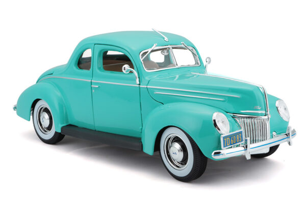 31180gr1 - 1939 Ford Deluxe Coupe in Mint Green