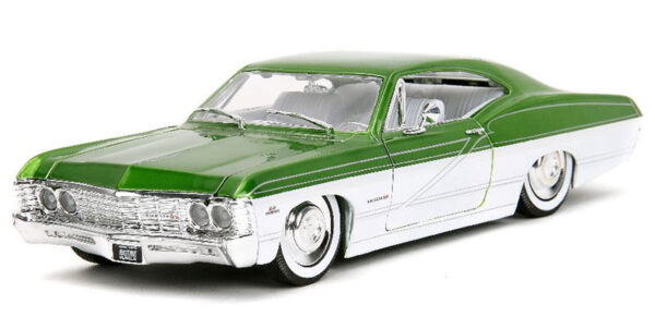 35025 - 1967 Chevrolet Impala 2-Door in Green and White BigTime Muscle