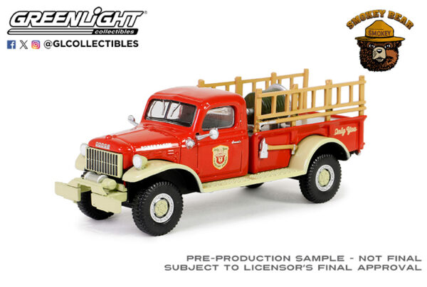 38060 a 1 - Fire Service - 1946 Dodge Power Wagon Fire Truck