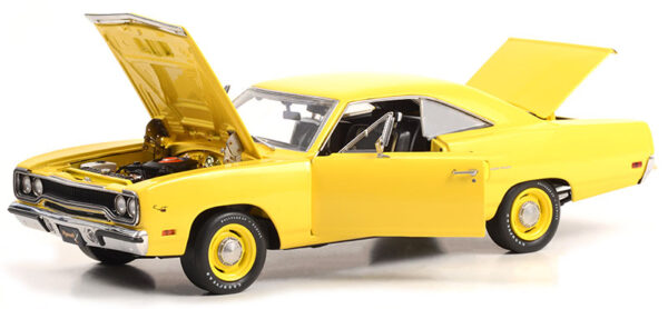 v4 18971 - 1970 Plymouth Road Runner in Lemon Twist with Black Interior