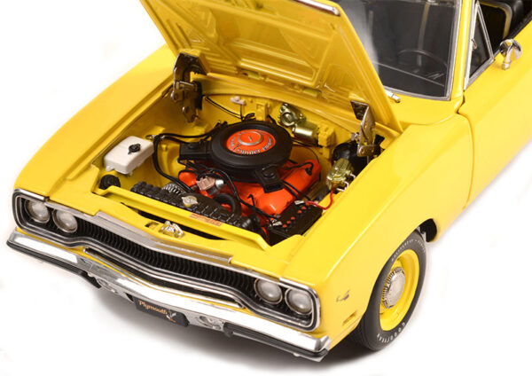 v7 18971 - 1970 Plymouth Road Runner in Lemon Twist with Black Interior